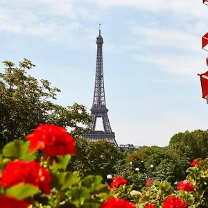 Hotel Plaza Athénée - Dorchester Collection, Parigi